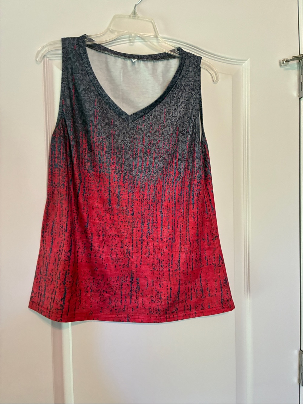 Sleeveless V-Neck Ombre Red and Black Women's Top